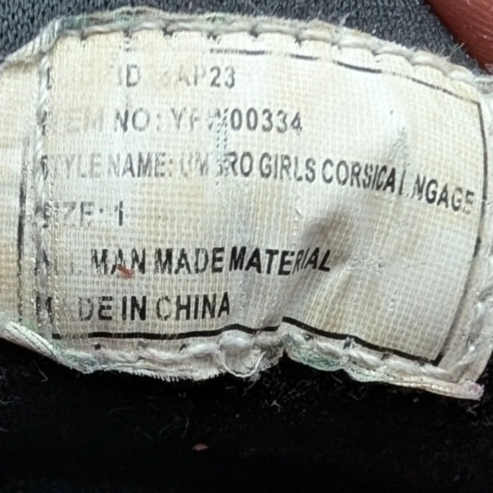 Umbro Girls Corsica Soccer Cleats Black Pink YFW00334 Size 1 Youth Shoes